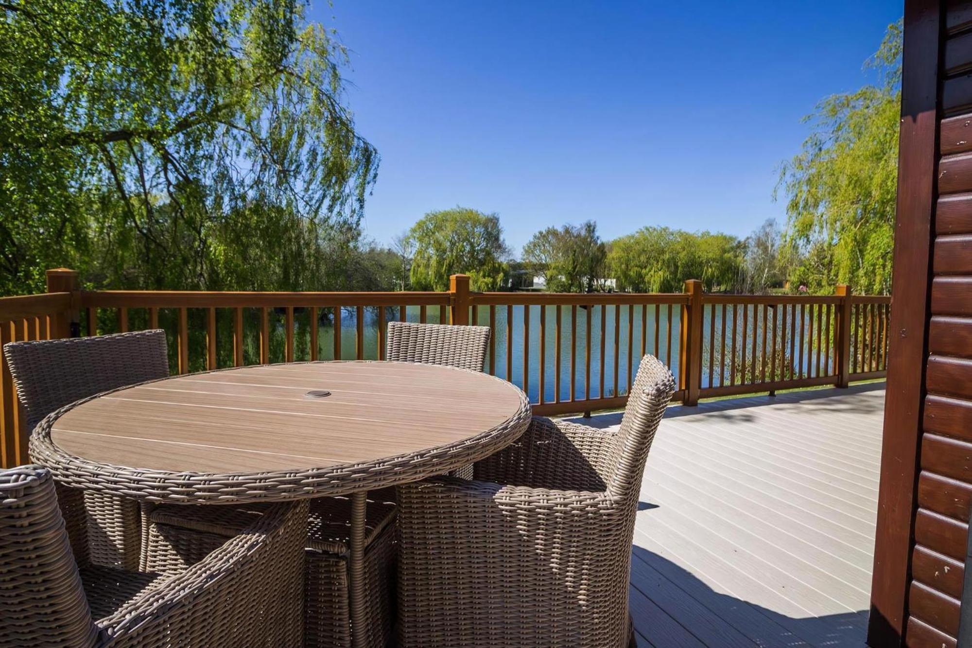 Stunning Lodge With Free Wifi For Hire At Carlton Meres In Suffolk Ref 60013M Саксмъндам Екстериор снимка