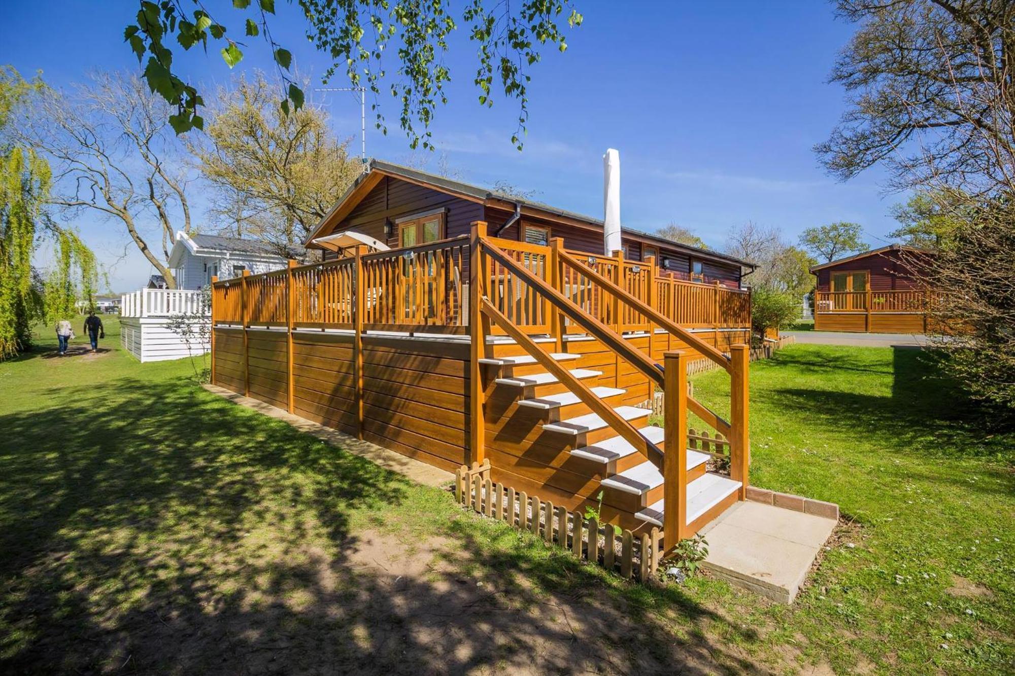 Stunning Lodge With Free Wifi For Hire At Carlton Meres In Suffolk Ref 60013M Саксмъндам Екстериор снимка